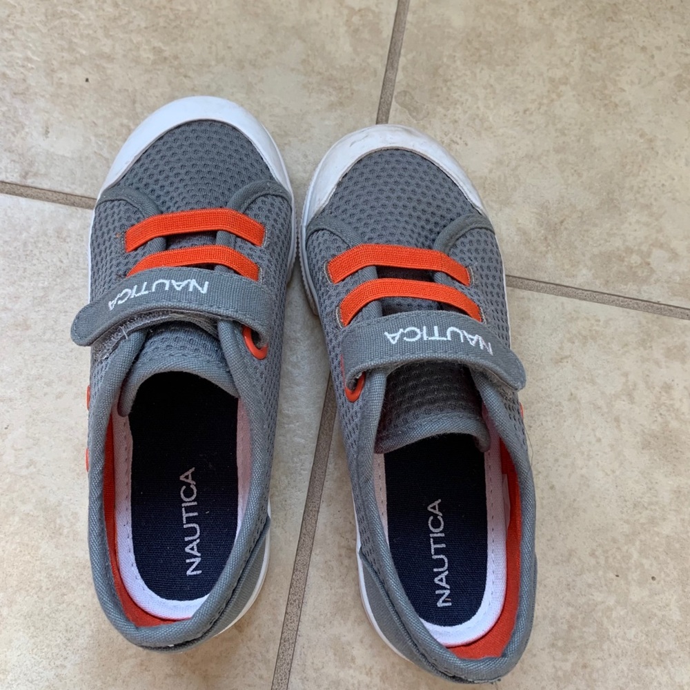Nautica boys shoes - like new, gray/red